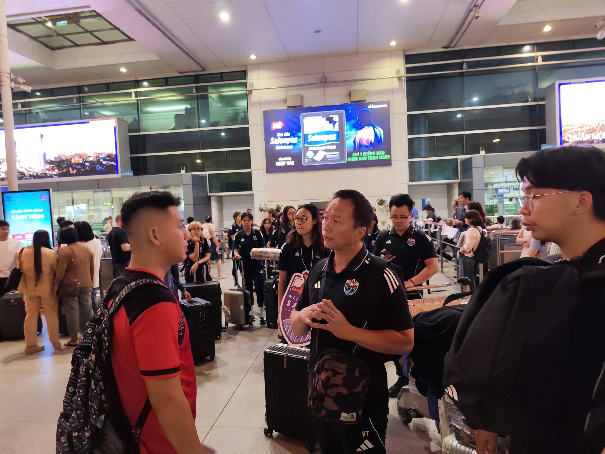 Lion City Sailors đặt chân tới TP.Hồ Chí Minh chuẩn bị bảng A Giải CLB nữ châu Á 2025/26